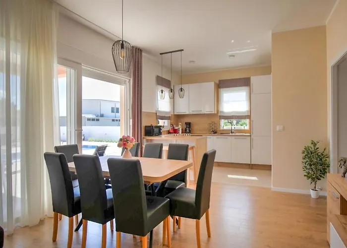 First Hill Comfortable Villa *