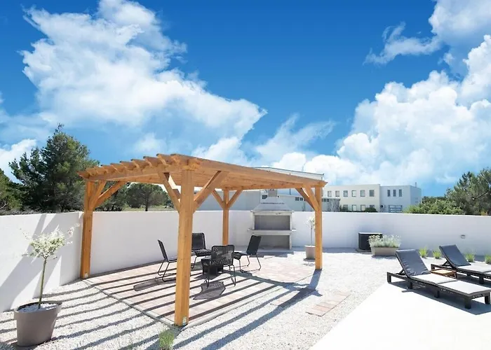 First Hill Comfortable