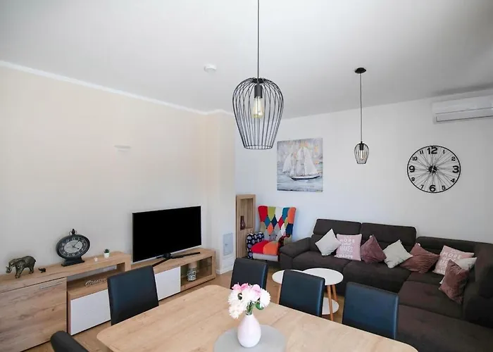 First Hill Comfortable Villa