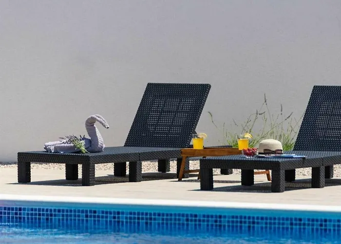 First Hill Comfortable