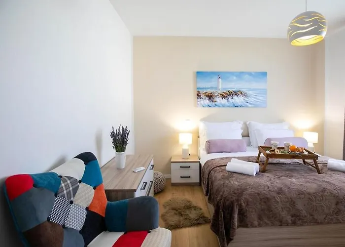 First Hill Comfortable