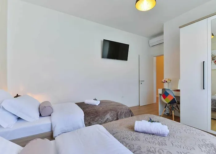 First Hill Comfortable Villa *