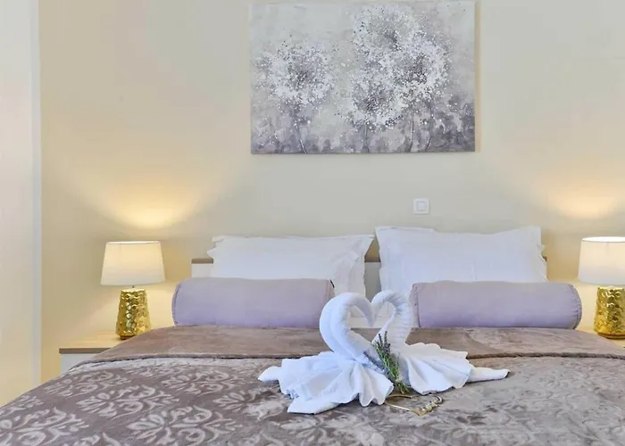 First Hill Comfortable