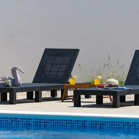 ヴィラ First Hill Comfortable ザダル