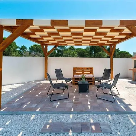 First Hill Comfortable