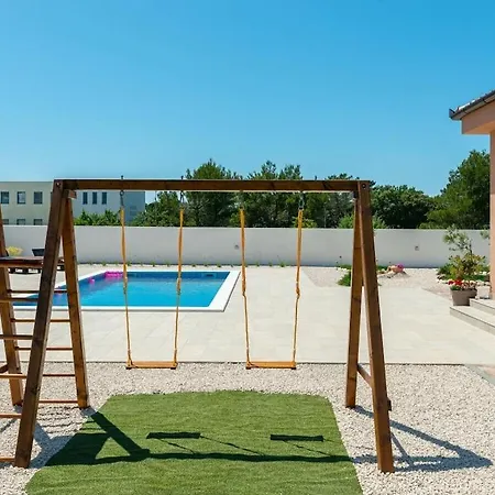 ヴィラ First Hill Comfortable ザダル