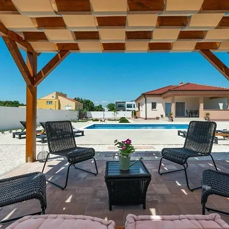 First Hill Comfortable * ザダル