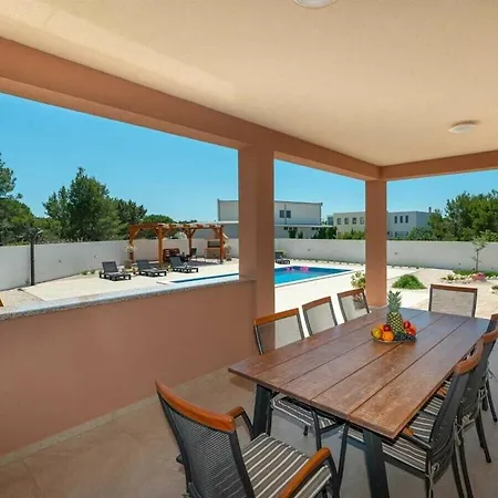 First Hill Comfortable ザダル