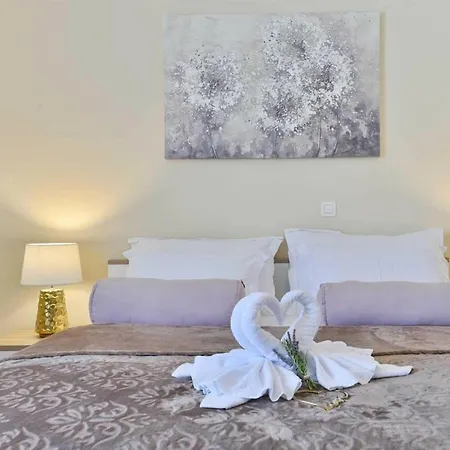 First Hill Comfortable