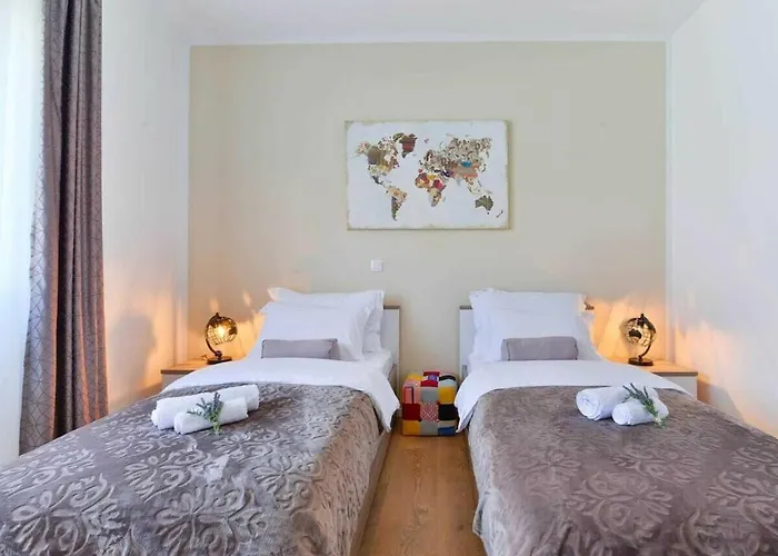 First Hill Comfortable Вилла *