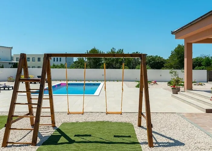 Вилла First Hill Comfortable Задар